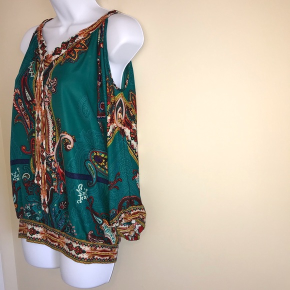 *ECI Cold Shoulder & Tie V-Neck Blouse - Picture 3 of 8